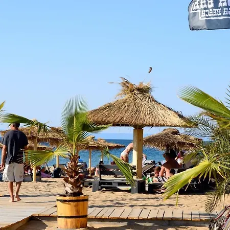 а с една спалня Sunny Island Apartment *