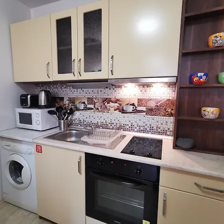 с една спалня в комплекс Sunny Island Apartment *